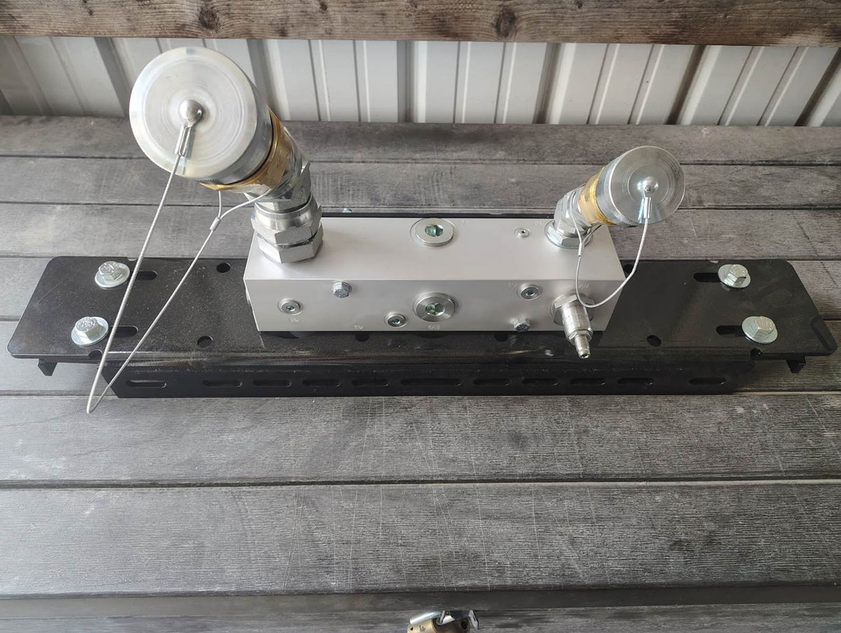 2 line Wet Kit Plate | Belt Trailer | Live-Floor | With Relief Valves and Couplers |