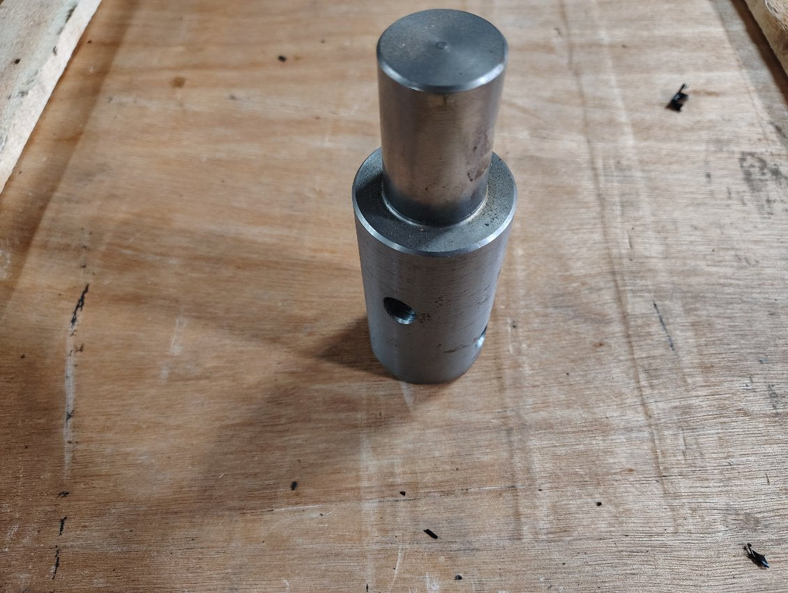 Idler hub 1-1/4" | Warren Feed Equipment |