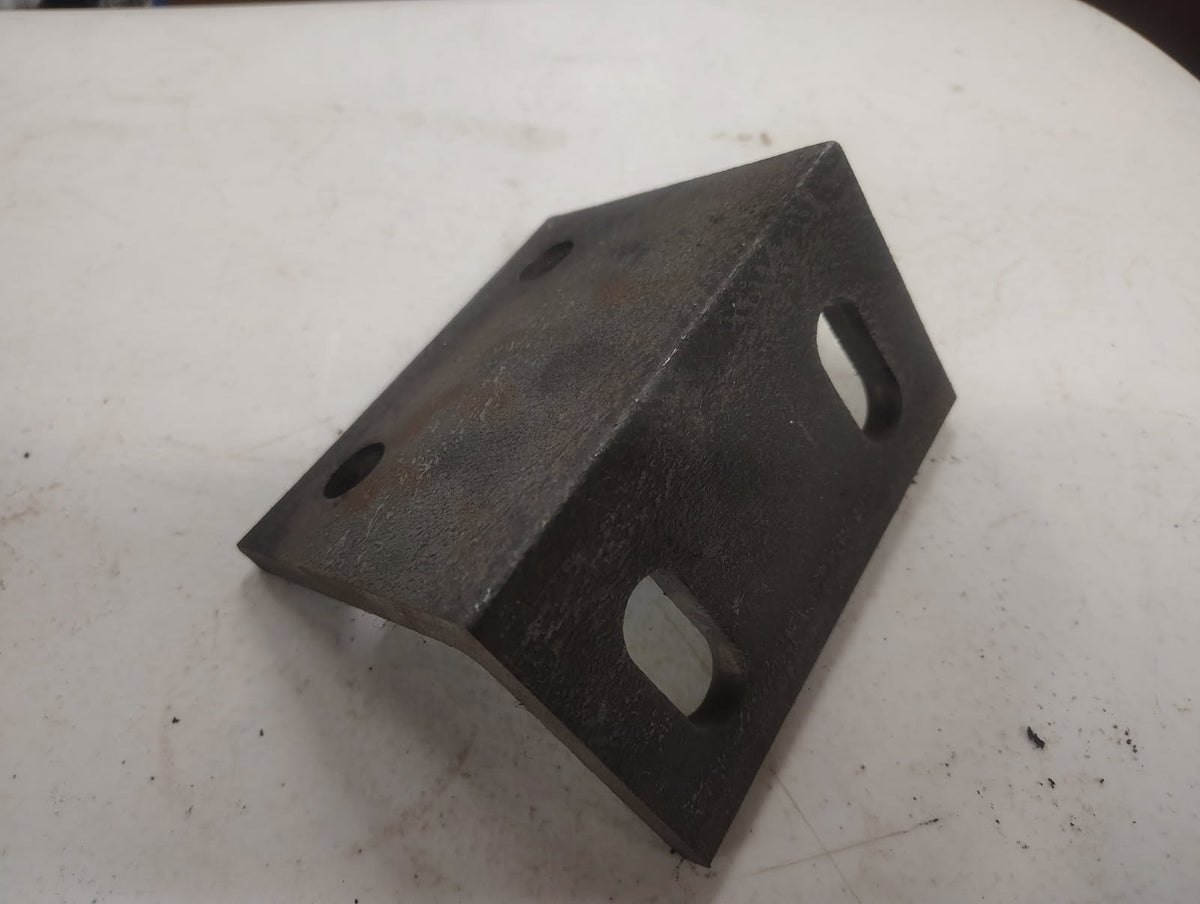 Body Mounting Angle Top Slotted | FFS-087 | 2200349 | 200-00062 | Warren Feed |